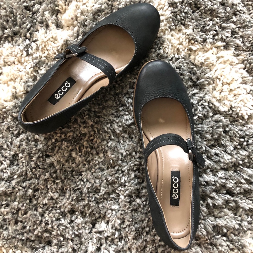Ecco Black Leather Mary Jane Heels